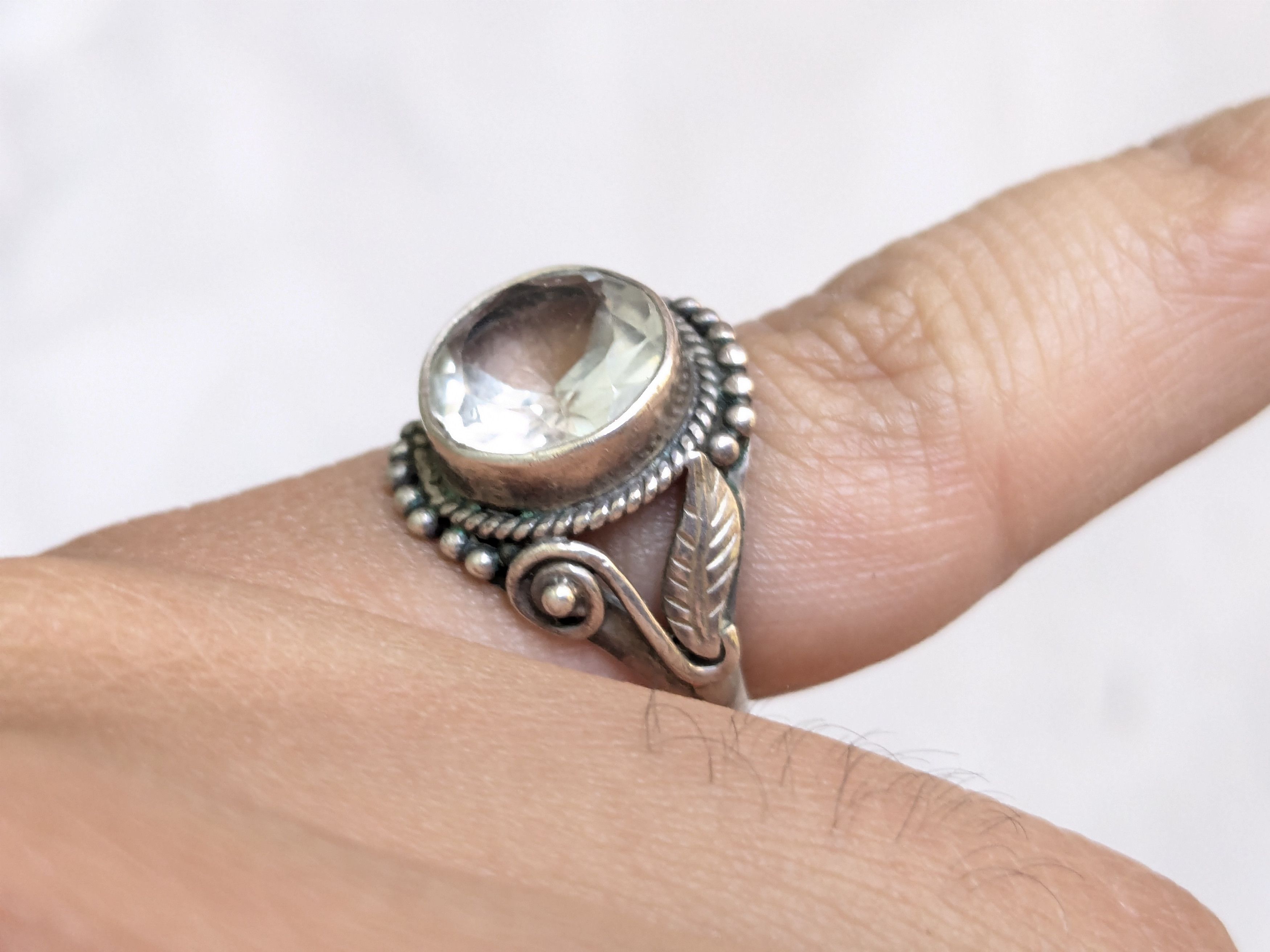 Jewelry × Vintage Sterling Silver Ring Clear Crystal Round Faceted 6.5 Size ONE SIZE - 12 Thumbnail