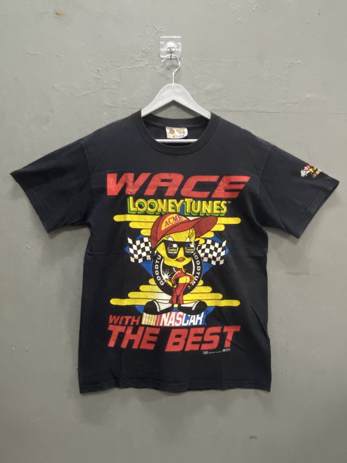 NASCAR VINTAGE WACE LOONEY TUNES WITH NASCAR 1998 TEE SHIRT Size US M / EU 48-50 / 2 - 1 Thumbnail