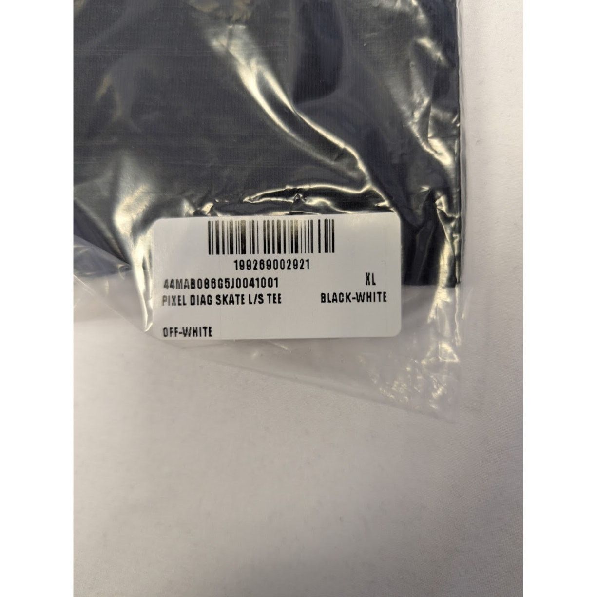 Off-White o1rshd1 Pixel Diag Skate L/S T-Shirt in Black/White Size US XL / EU 56 / 4 - 20 Thumbnail