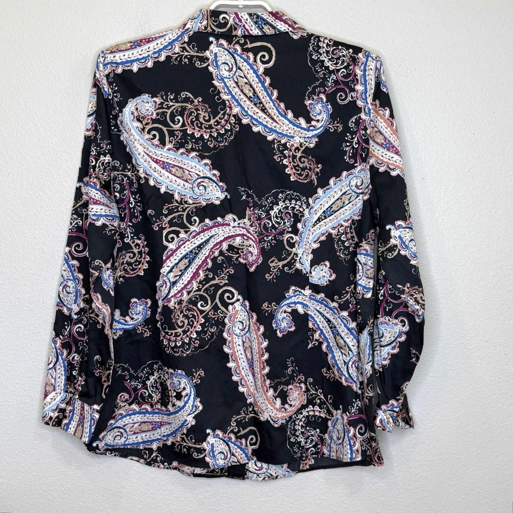 Vintage Chico’s Top Button Front No Iron 3 XL 16/18 Black Paisley Print Long Sleeve Women's Shirt Size XXL / US 16-18 / IT 52-54 - 4 Thumbnail