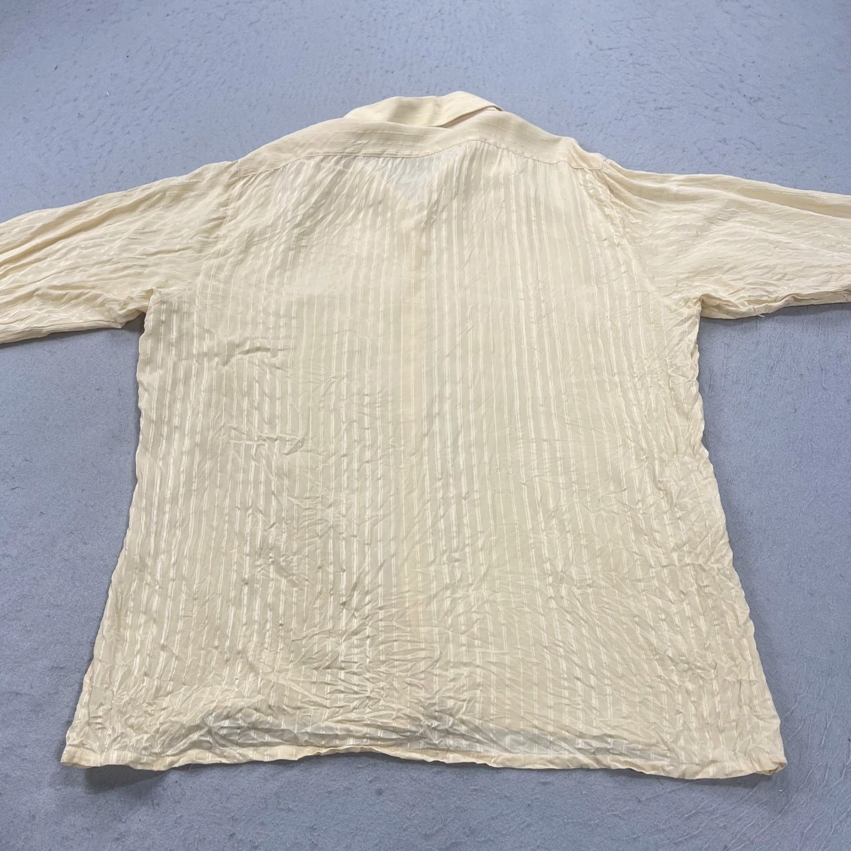 Vintage VINTAGE Booci Shirt Mens Large Yellow Tan 100% Silk Disco Long Sleeve 70s Shirt Mens Vintage Booci Yellow Silk Long Sleeve Button-Up 70s Size US L / EU 52-54 / 3 - 7 Thumbnail