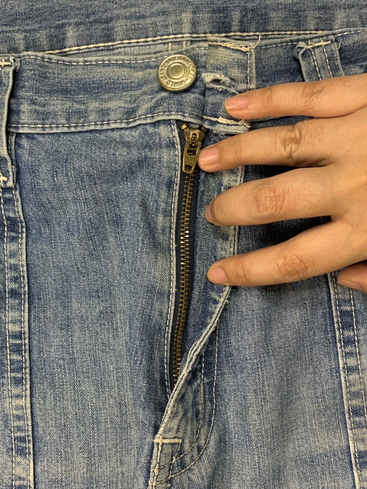 Japanese Brand Vintage Japanese Brand Faded Distressed Baggy Jeans Size US 34 / EU 50 - 3 Thumbnail