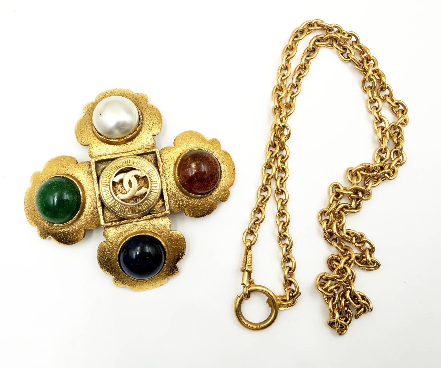 Chanel Chanel CC Gripoix Pearl Large Brooch Pendant Necklace Size ONE SIZE - 3 Thumbnail