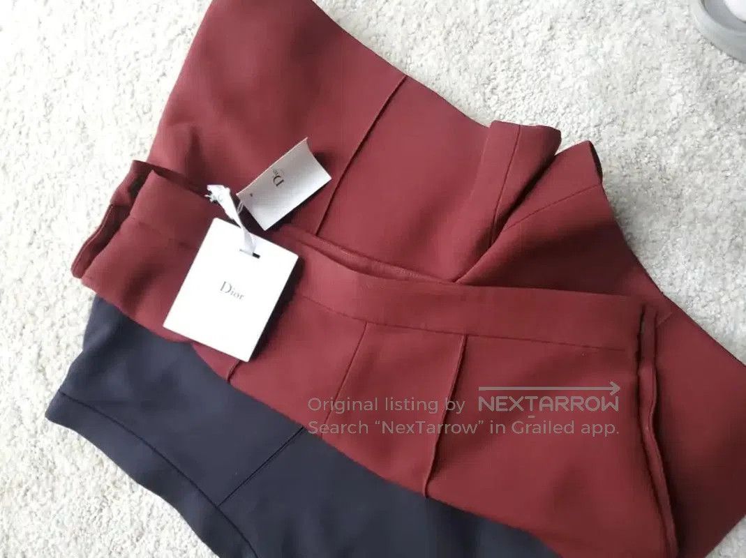 Dior Dior Women’s Wine Red Wool Shorts . Size 26" / US 2 / IT 38 - 8 Thumbnail
