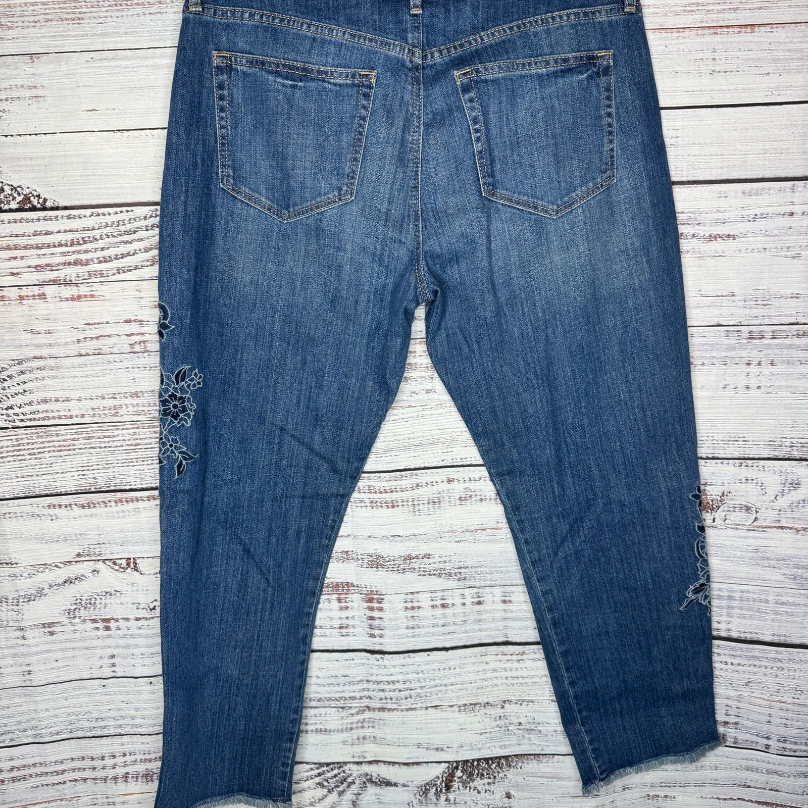 Loft Loft Ann Taylor Embroidered Boyfriend Jeans 29/8 Size 29" - 3 Thumbnail