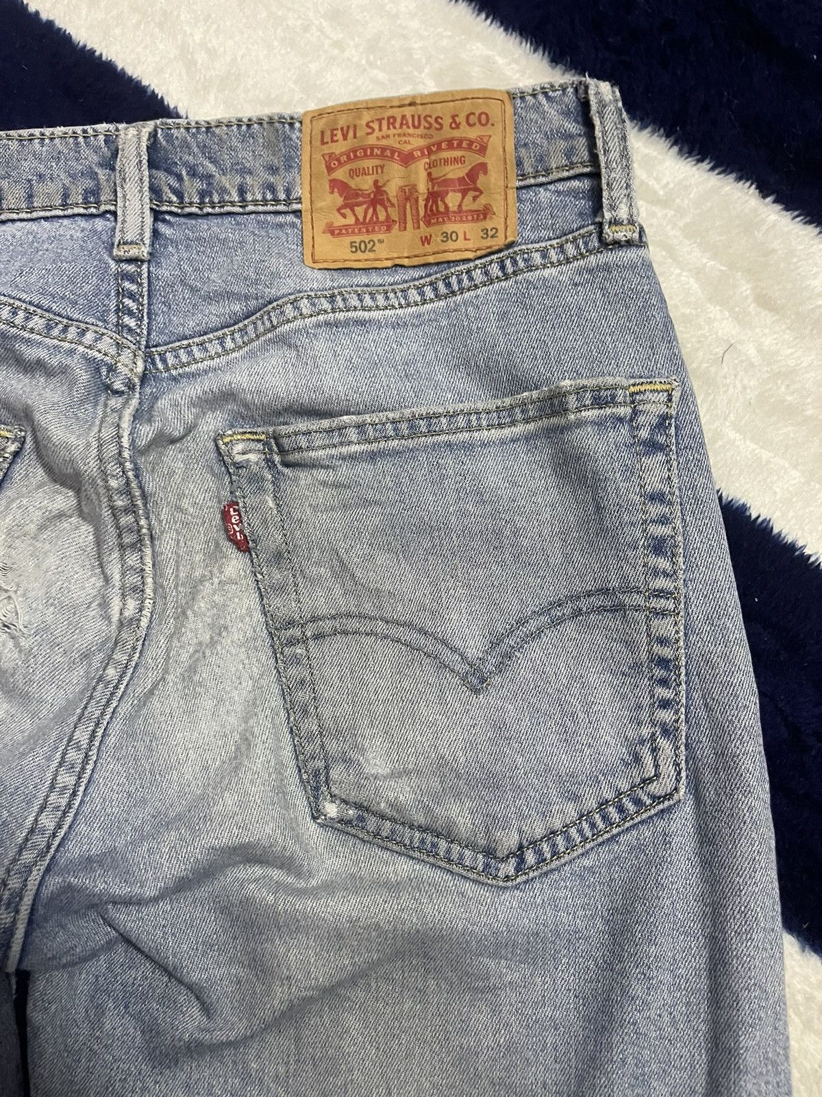 Levi's Levi’s Lot 502 Distressed Jeans (14) Size US 31 - 3 Thumbnail