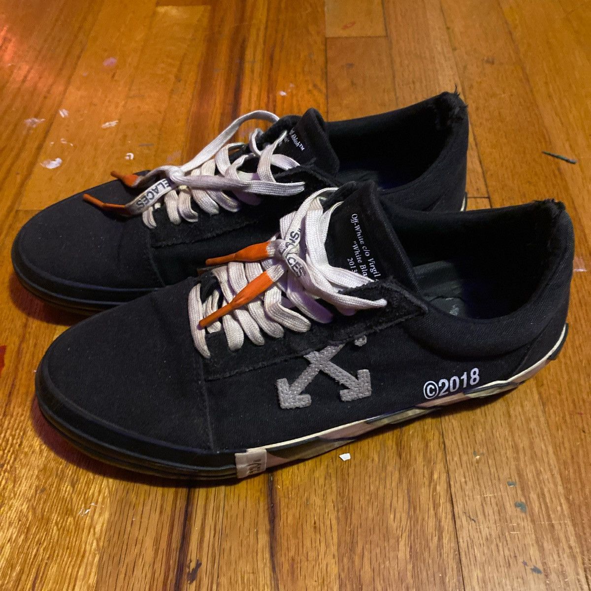 Off-White Mens Off-White Vulc Low “Black” Size 10 Size US 10 / EU 43 - 1 Thumbnail