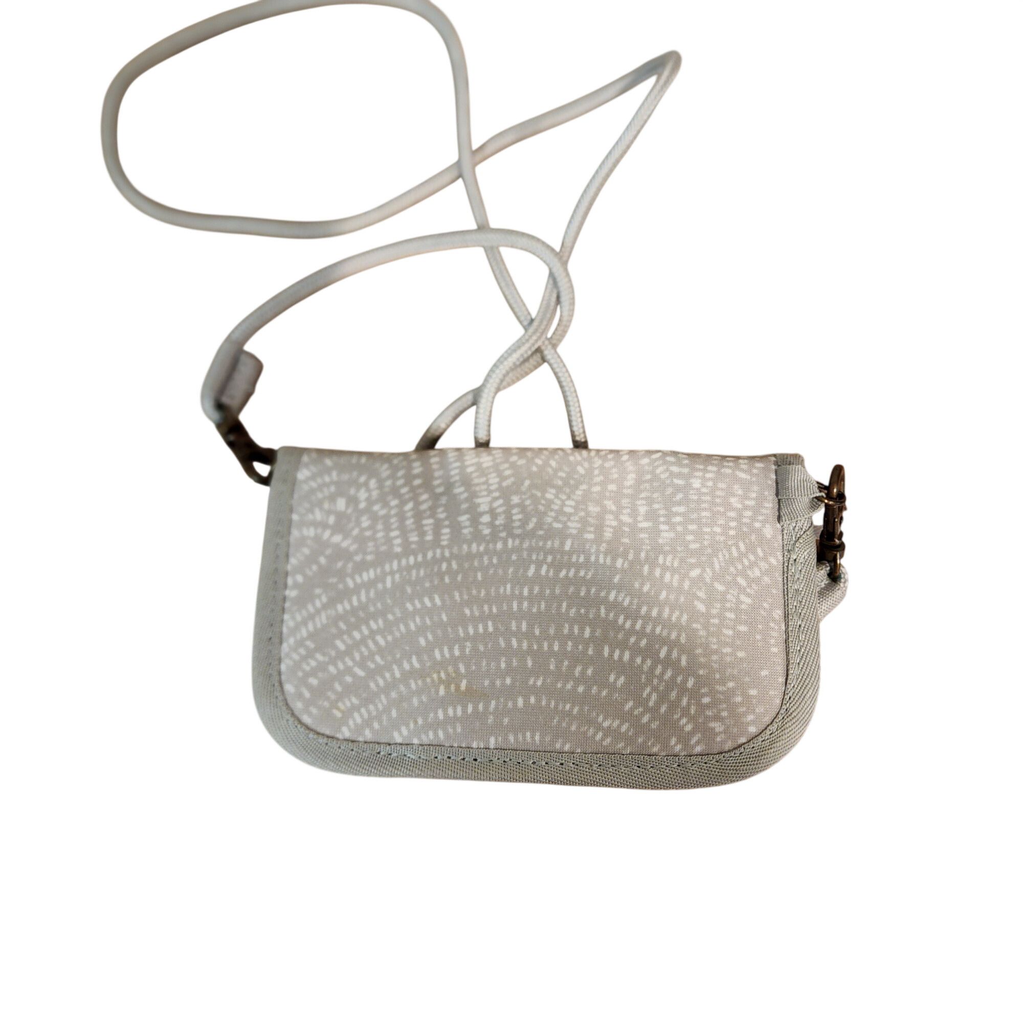 Eddie Bauer Eddie Bauer Fold Over Crossbody bag 7" x 4" Size ONE SIZE - 2 Thumbnail