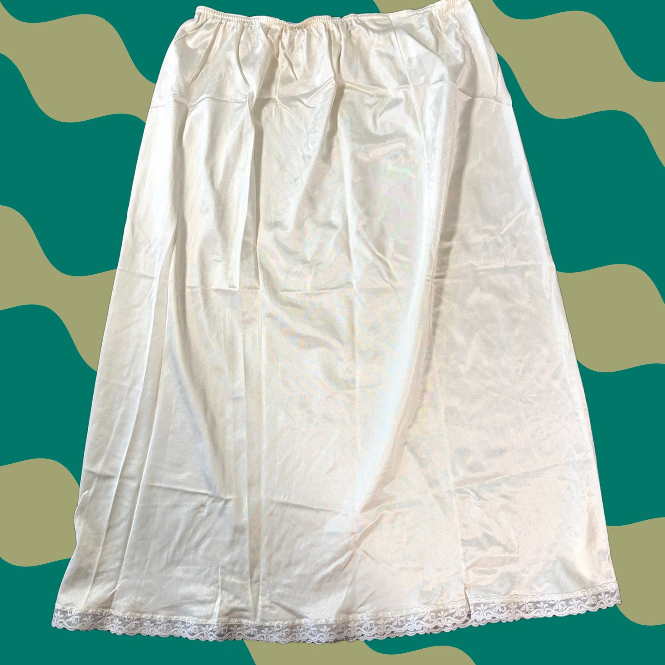 Vintage VINTAGE Y2K Ivory White Boho Satin Lace Midi Slip Skirt Women's Large Size 36" / US 14 / IT 50 - 1 Thumbnail