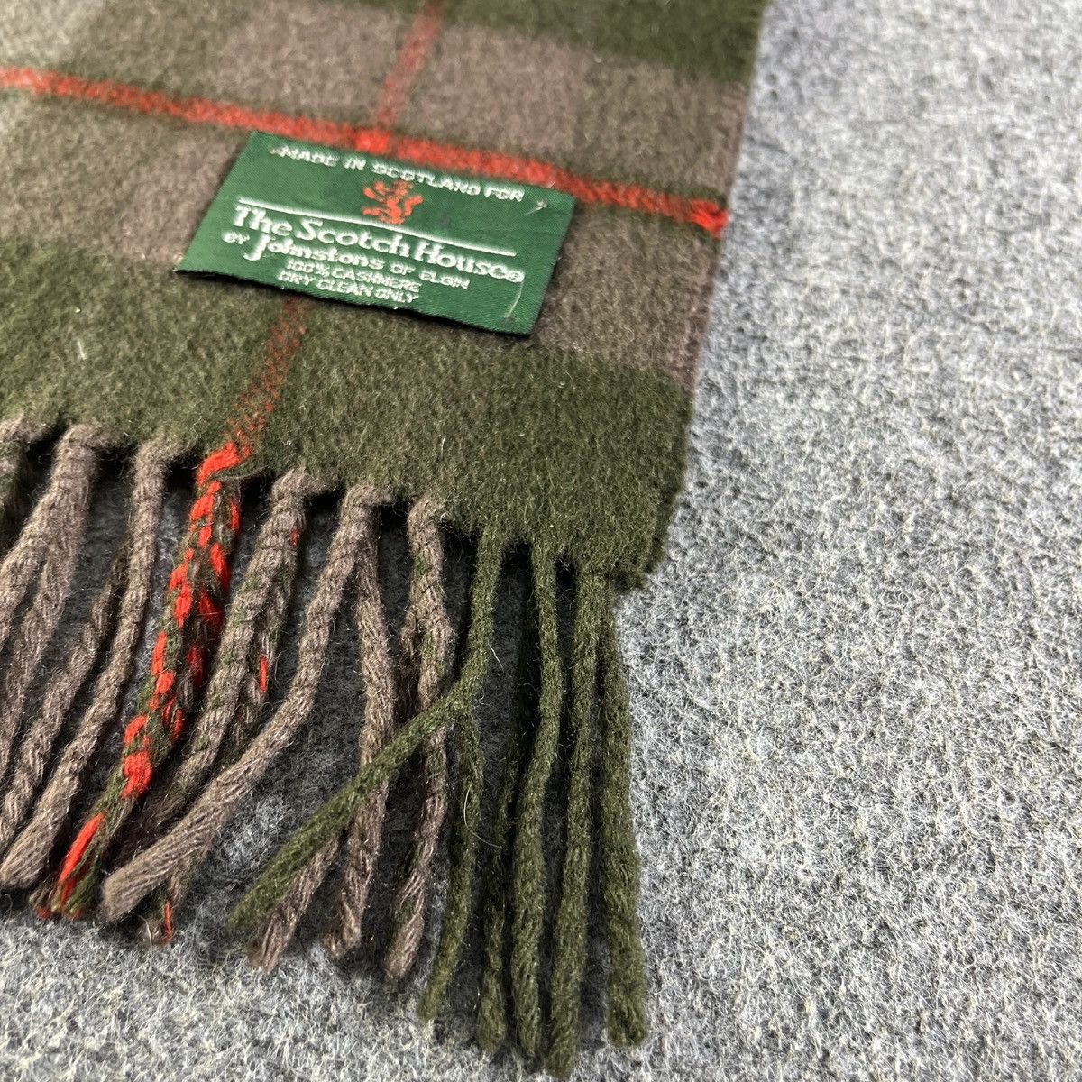 Johnstons Of Elgin Johnstons Of Elgin Scarf / Muffler / Neckwear T1123 Size ONE SIZE - 10 Thumbnail