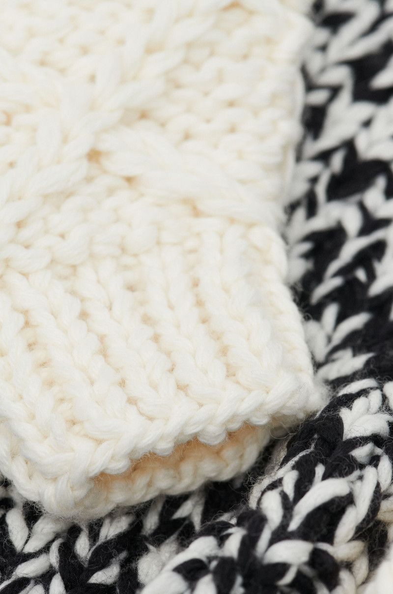 Loewe o1in1g0426 Cropped Cable Sweater in White/Black Size XL / US 12-14 / IT 48-50 - 6 Thumbnail