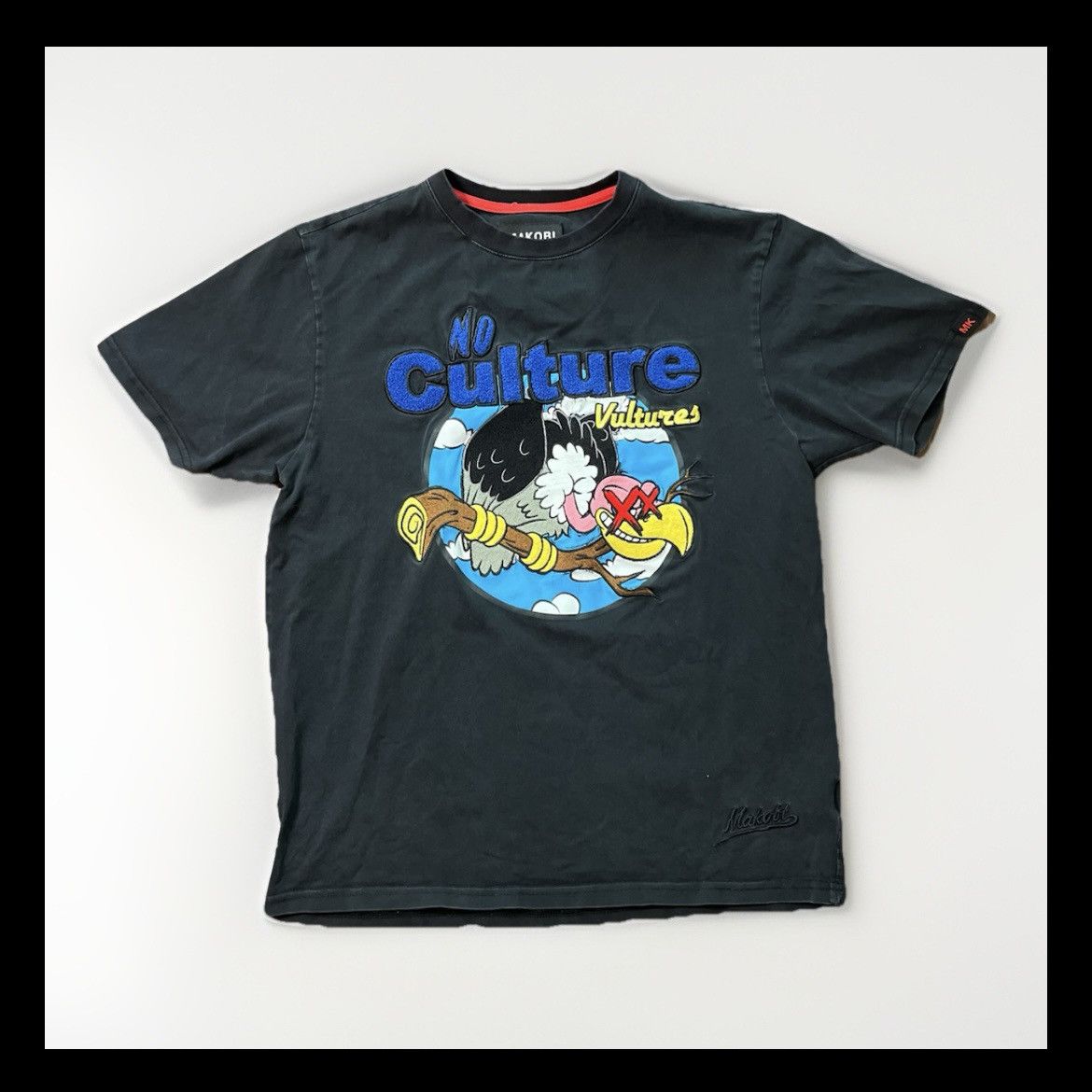 Other Makobi “No Culture Vultures” Graphic Tee – Men’s Medium Size US M / EU 48-50 / 2 - 1 Thumbnail