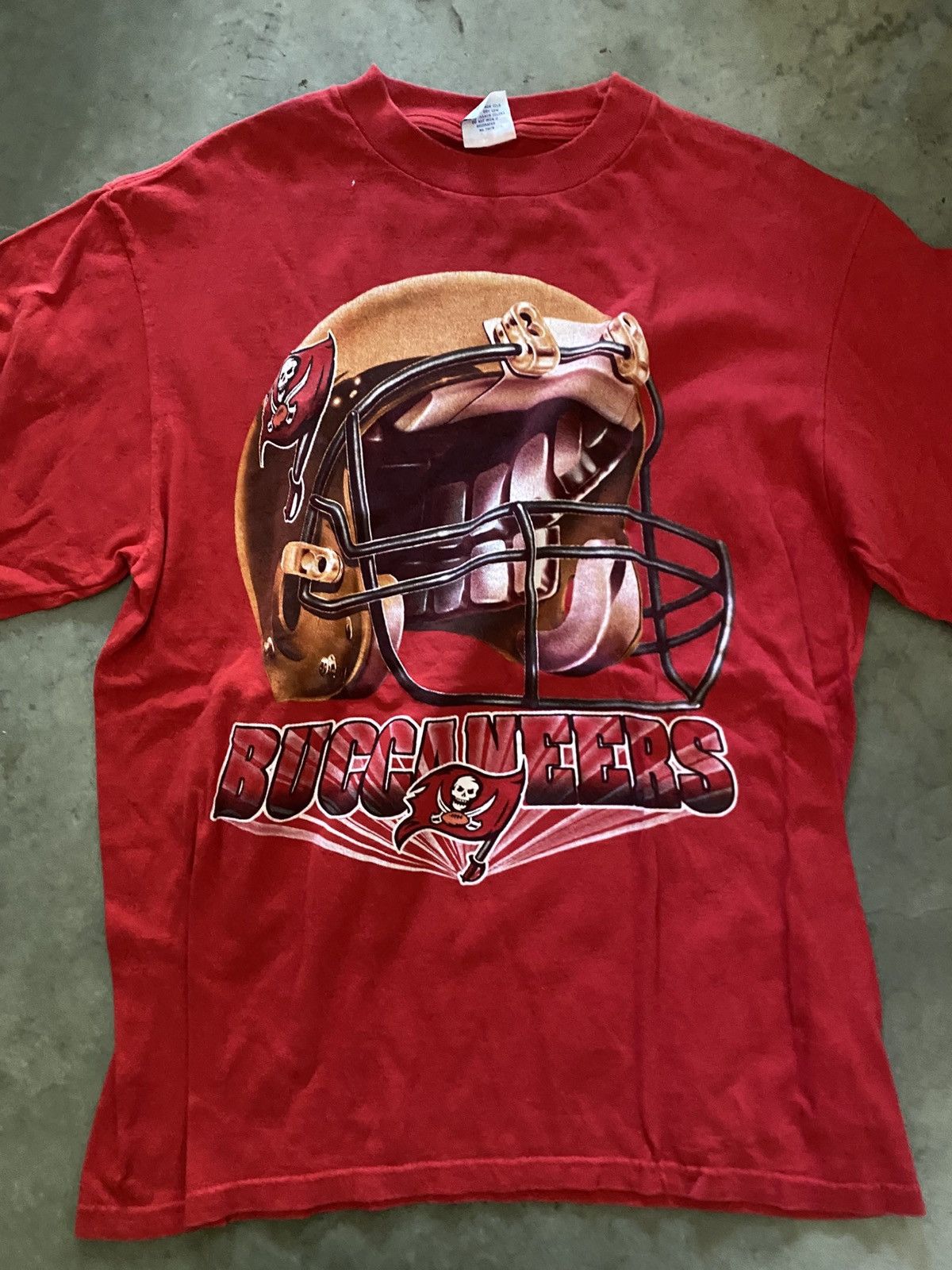 NFL Vintage NFL Tampa Bay Buccaneers Tee Size US L / EU 52-54 / 3 - 1 Thumbnail