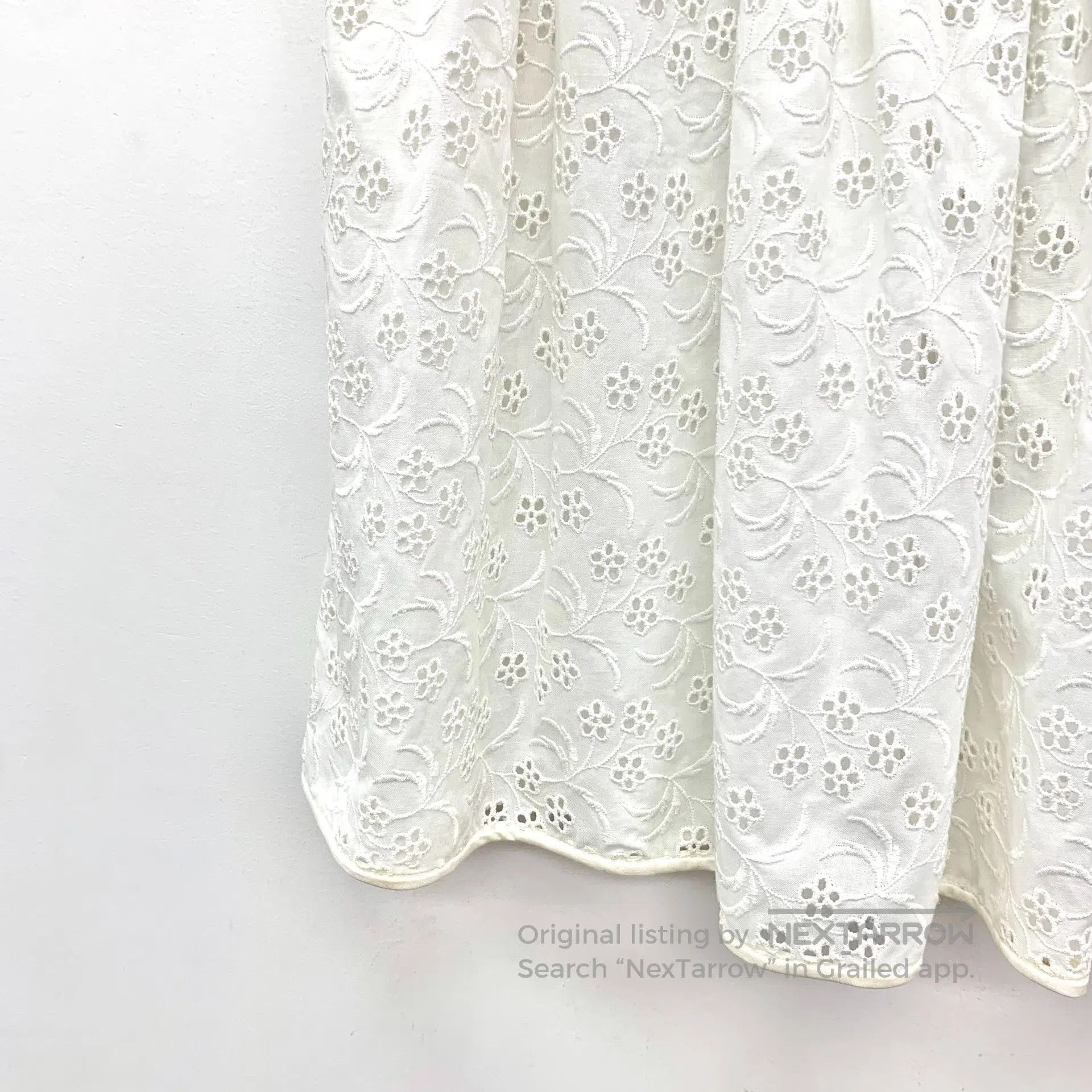 Dolce & Gabbana Dolce Gabbana size 11/12 White lace floral embroidery cott Size 32" / US 10 / IT 46 - 4 Thumbnail