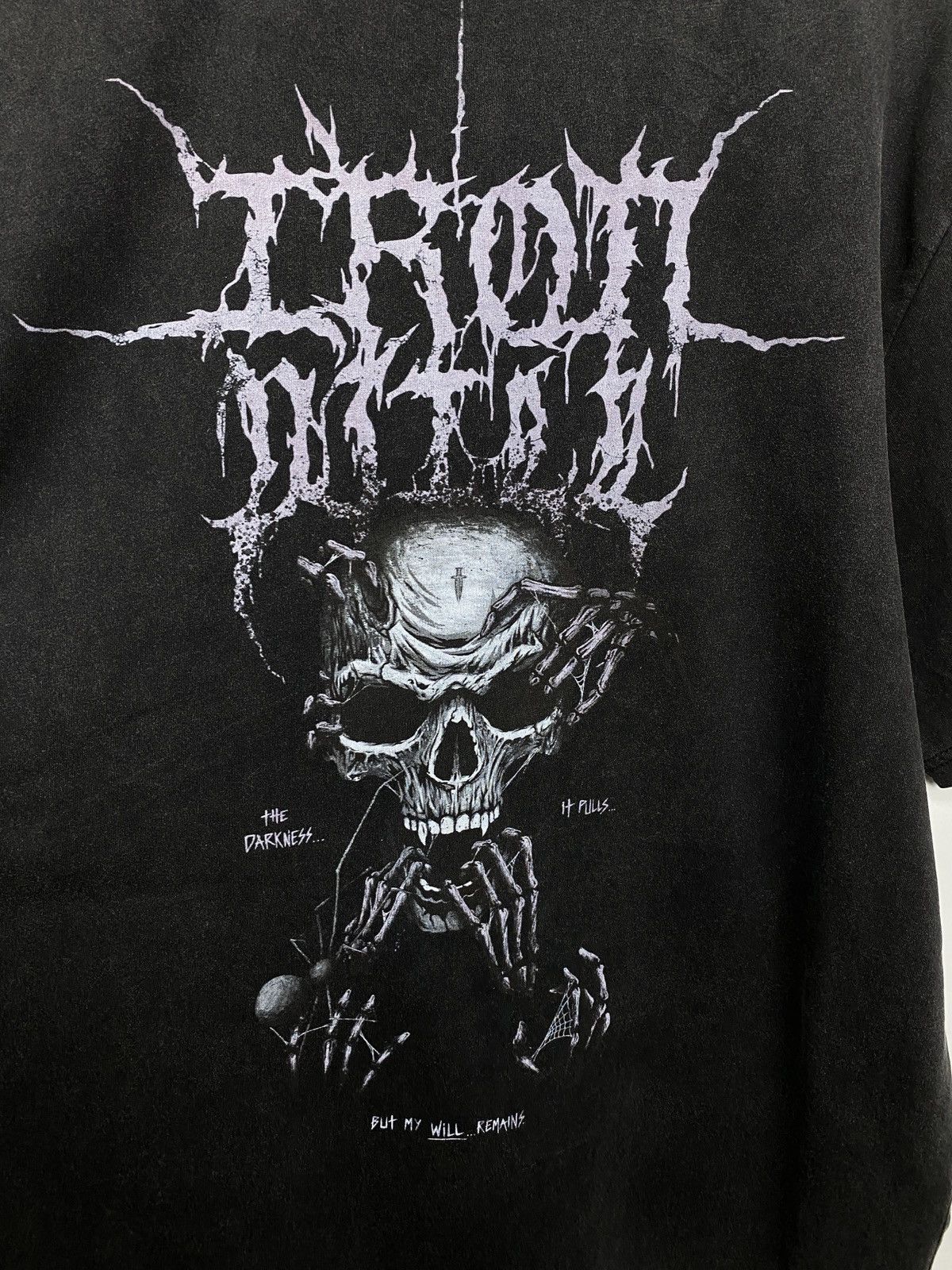 Vintage 💀 Vintage Y2K Faded The Darkness It Pulls Skull Death tee Size US XL / EU 56 / 4 - 4 Thumbnail