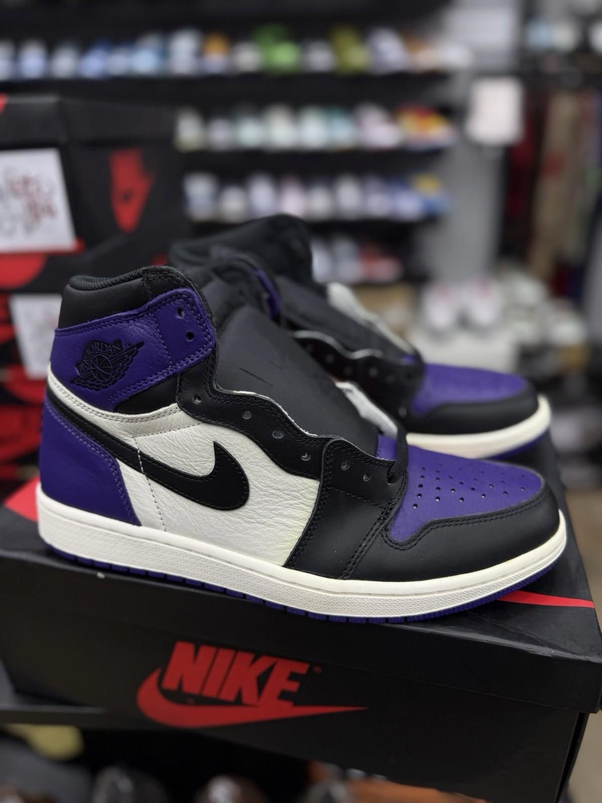 Jordan Brand Size 10 - Air Jordan 1 Retro High OG Court Purple (2018) NEW Size US 10 / EU 43 - 2 Thumbnail