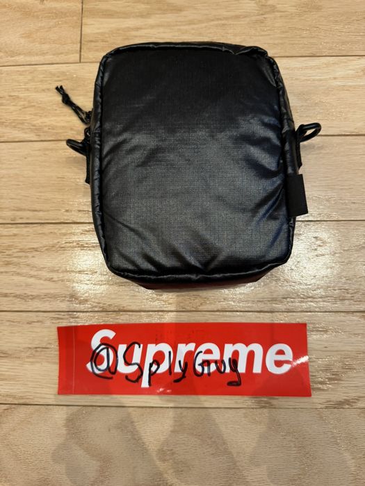 Supreme shoulder cheap bag grailed