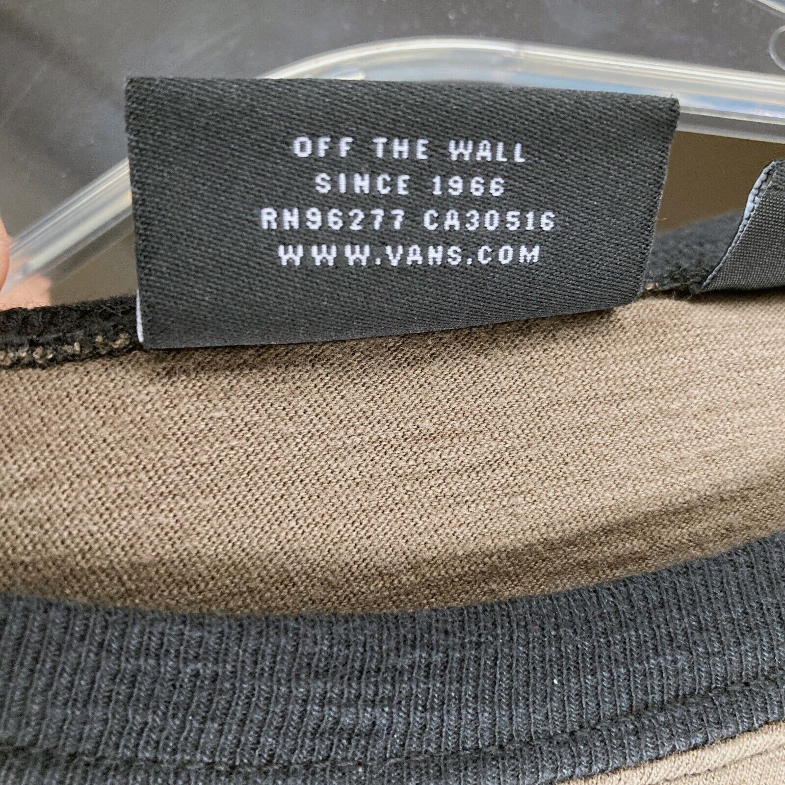 Vans VANS Raglan Baseball Shirt Large Brown Long-Sleeve Crew Neck Size US L / EU 52-54 / 3 - 5 Thumbnail