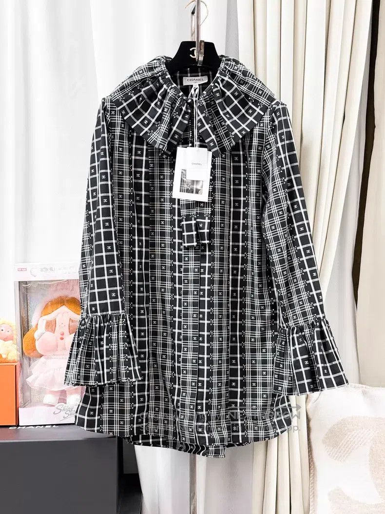 Chanel Chanel 23A handicraft series black and white color-blocked Size XS / US 0-2 / IT 36-38 - 1 Thumbnail