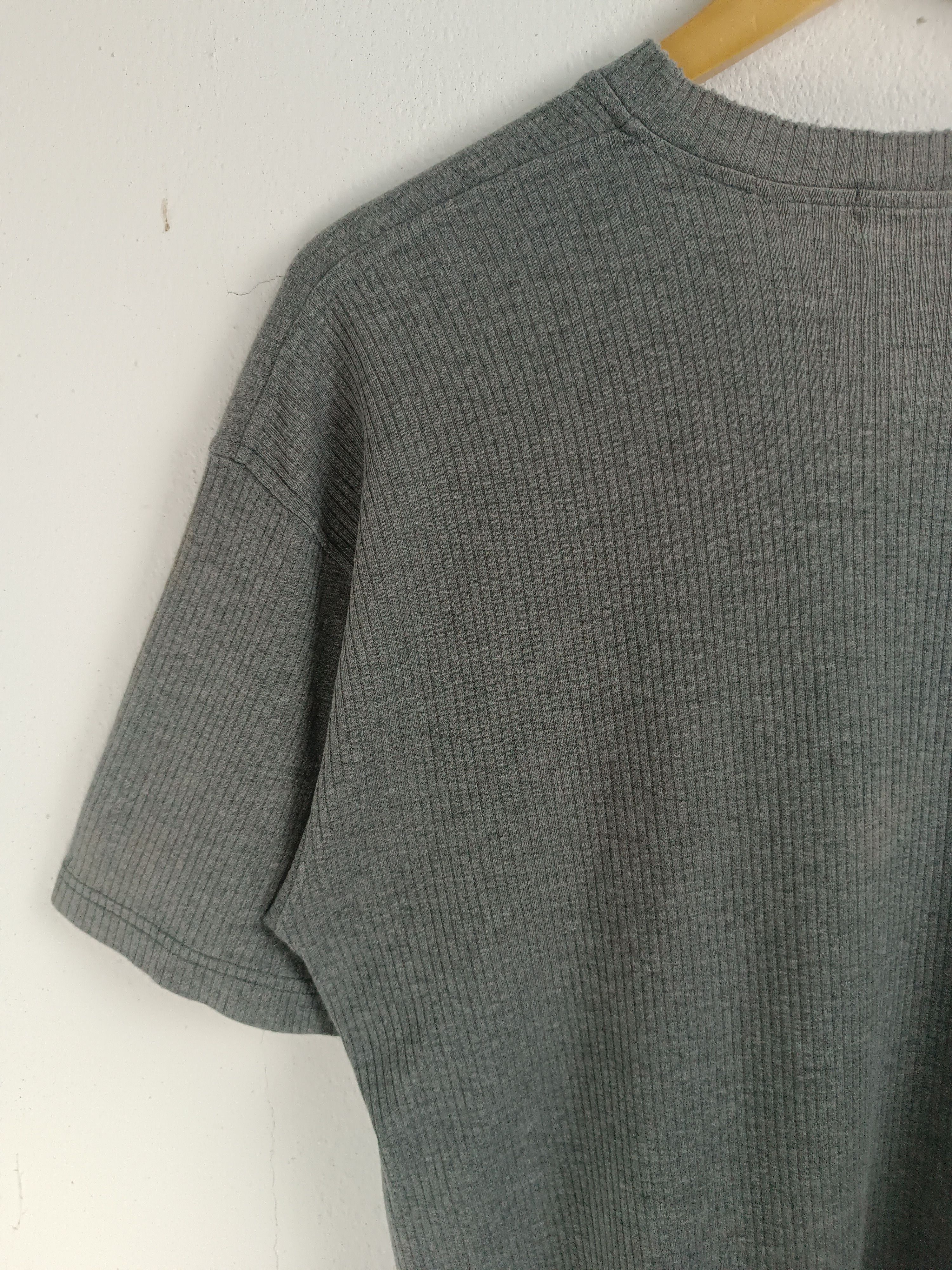 Vintage VINTAGE 90'S DISTRESSED YVES SAINT LAURENT DESIGNER TEE Size US M / EU 48-50 / 2 - 14 Thumbnail