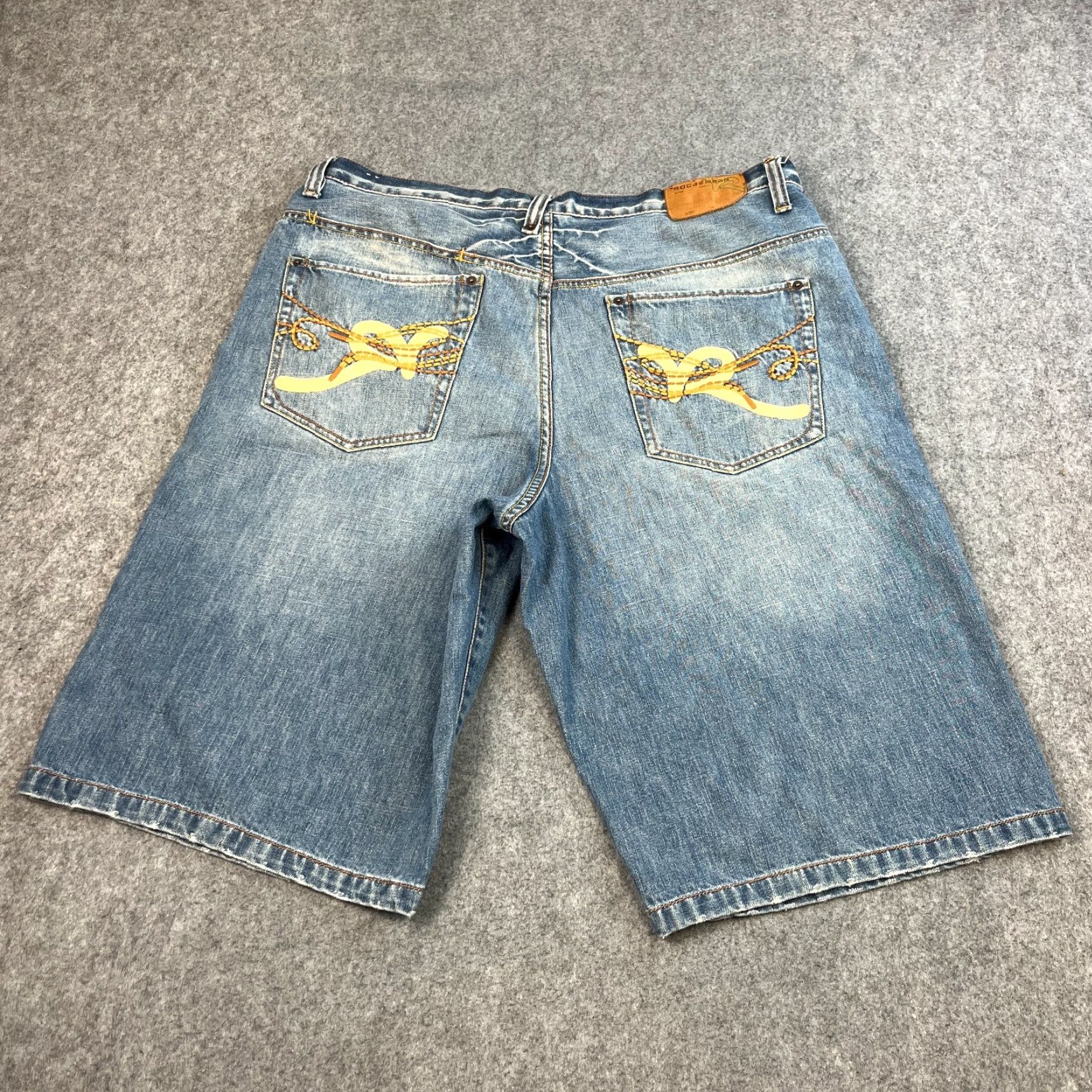 Rocawear Rocawear Mens Denim Shorts W40 Blue Baggy Y2K hip Hop Grunge Skater Vintage 90s Bermuda Casual 90s Hip Hop Mens Regular Blue Denim Shorts W40 Size US 40 / EU 56 - 2 Thumbnail