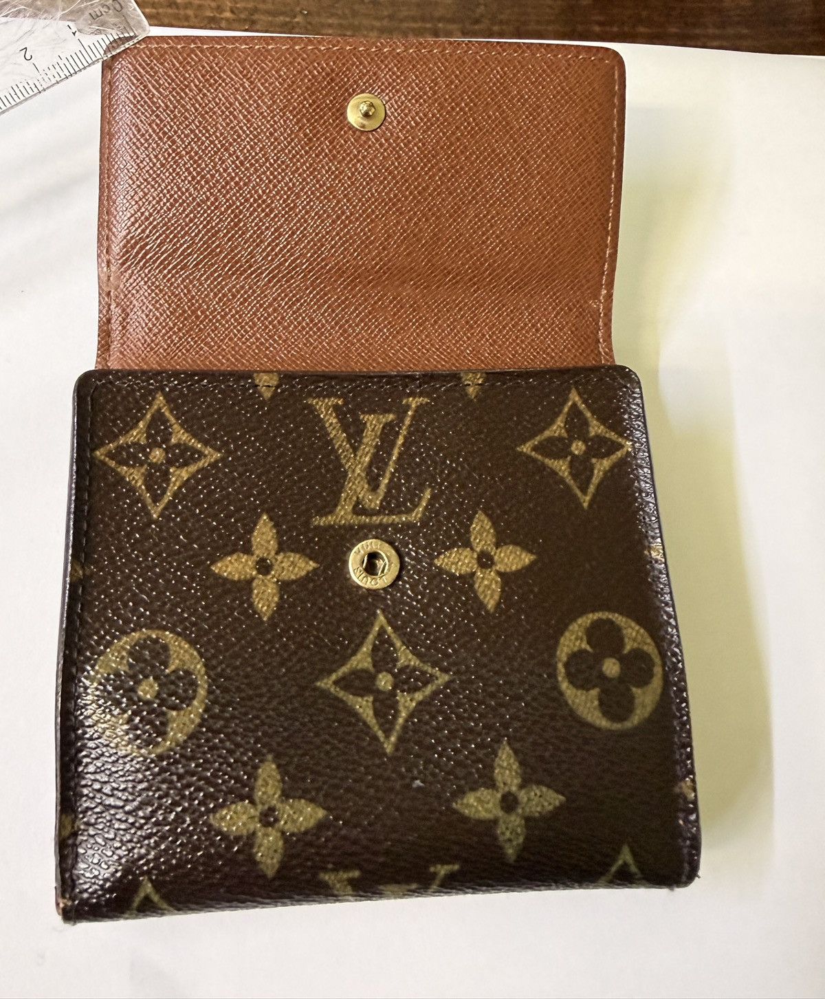 Louis Vuitton Louis Vuitton Wallet Size ONE SIZE - 5 Thumbnail