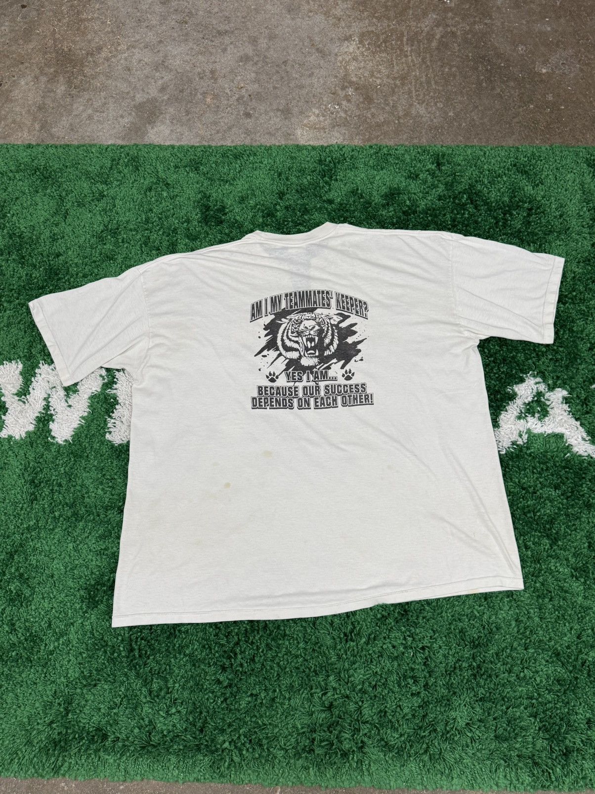 Vintage Vintage 90s Oversized Football Distressed Cut Tee 2XL XXL Size US XXL / EU 58 / 5 - 7 Thumbnail