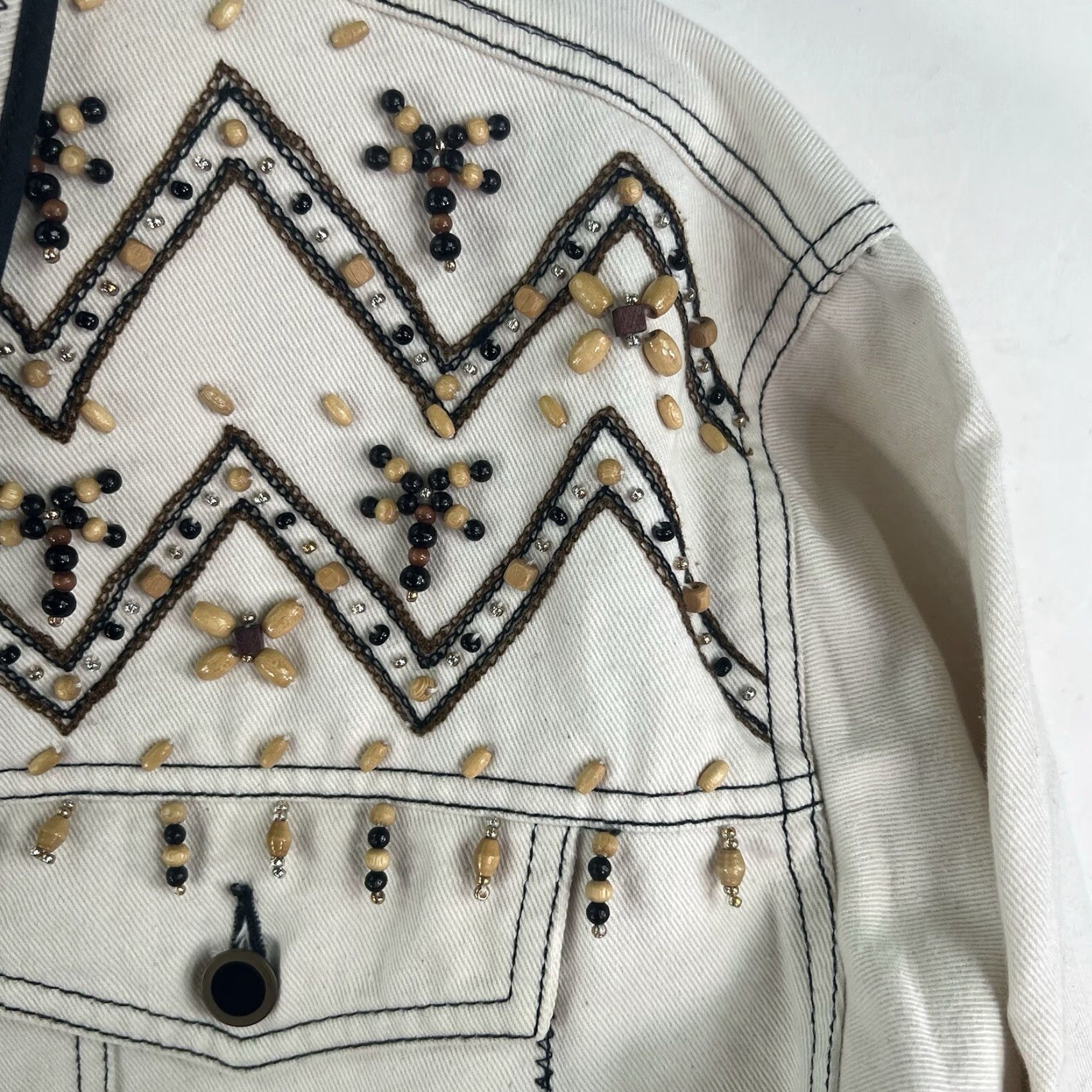 Vintage Carole Little Vintage Aztec Beaded Denim Jacket Womens Size 4 Ivory Geometric Beaded Mid-Length Jacket Size S / US 4 / IT 40 - 2 Thumbnail