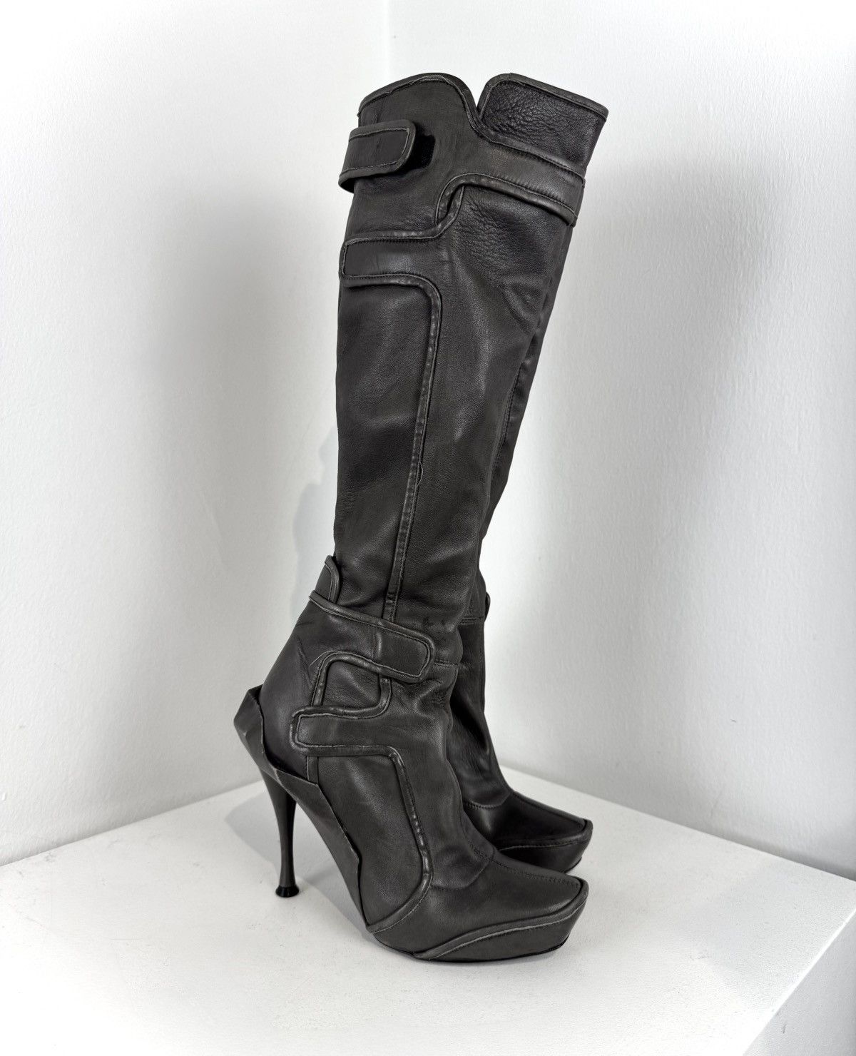 Celine AW08 Runway Strapped Moto Leather Biker Boots Size US 7 / IT 37 - 11 Thumbnail