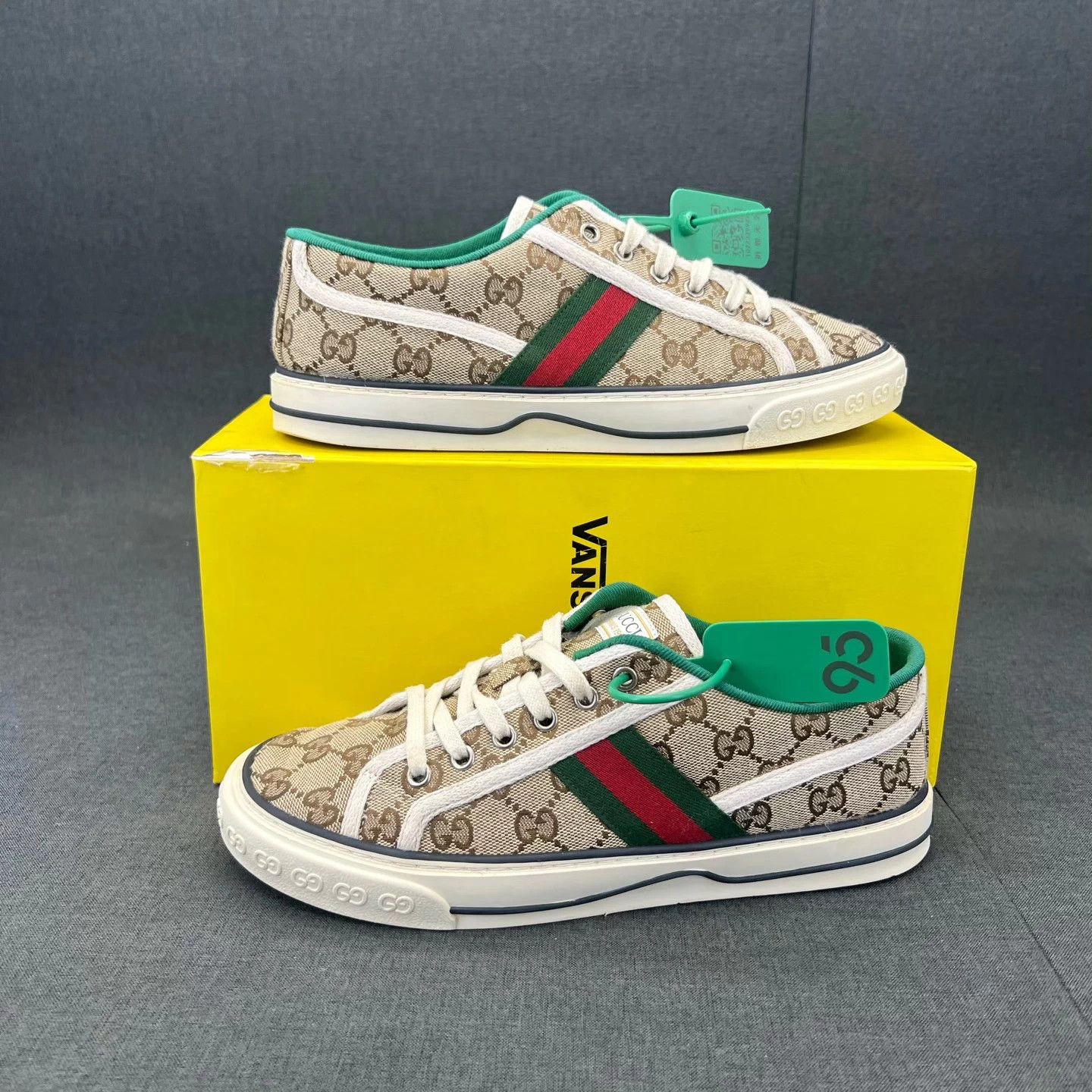 Gucci Gucci 1977 Ebony All Over Print Size 40 New Size US 7 / EU 40 - 2 Thumbnail