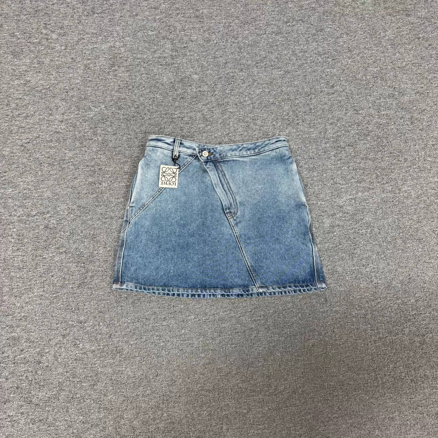 Loewe Loewe back patch embroidery denim skirt size 38 mint Size 26" / US 2 / IT 38 - 2 Thumbnail