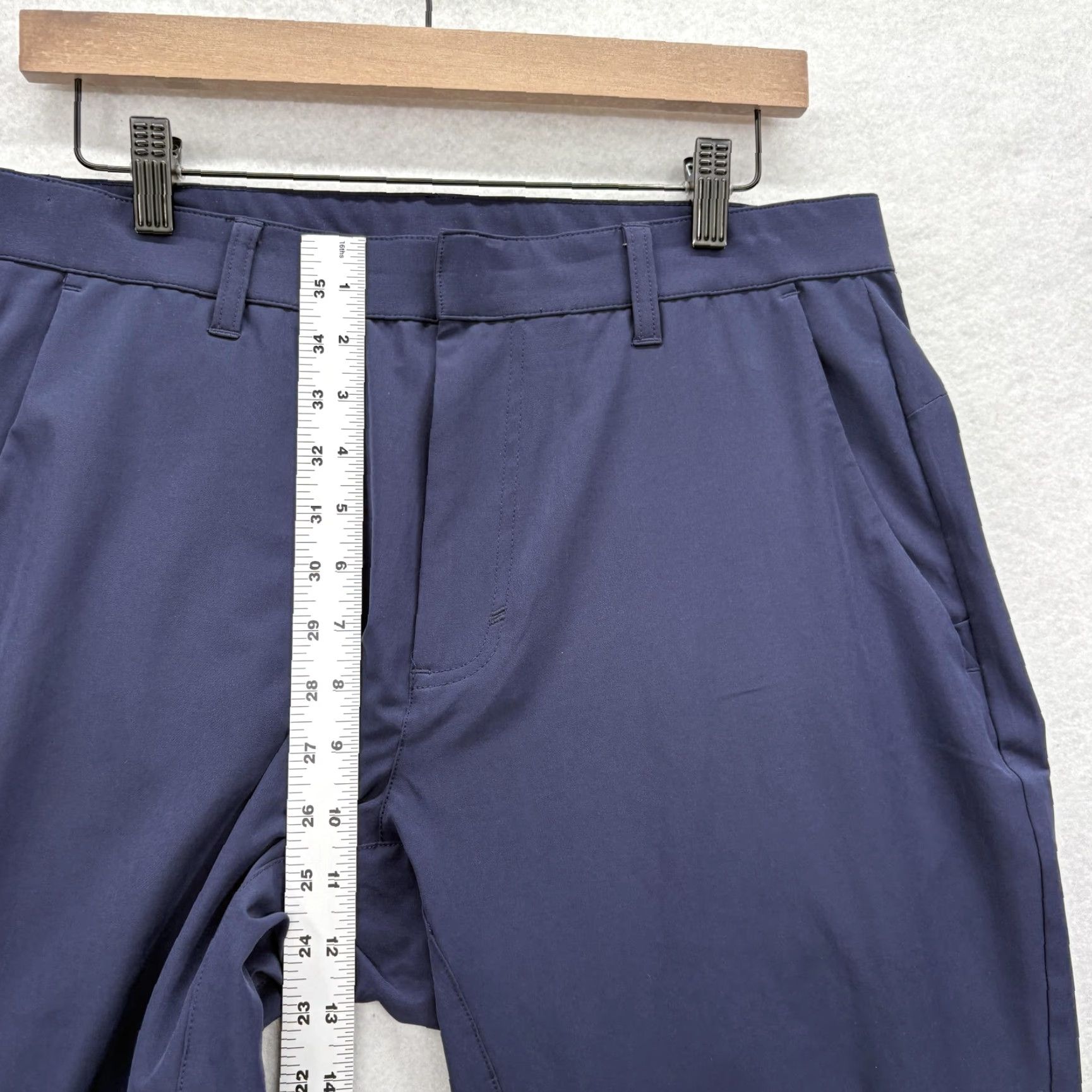 Fabletics Fabletics The Only Pant Mens 33x28 Navy Blue Slim Fit Stretch Zip Pocket Tech Shirt? Size US 33 - 6 Thumbnail