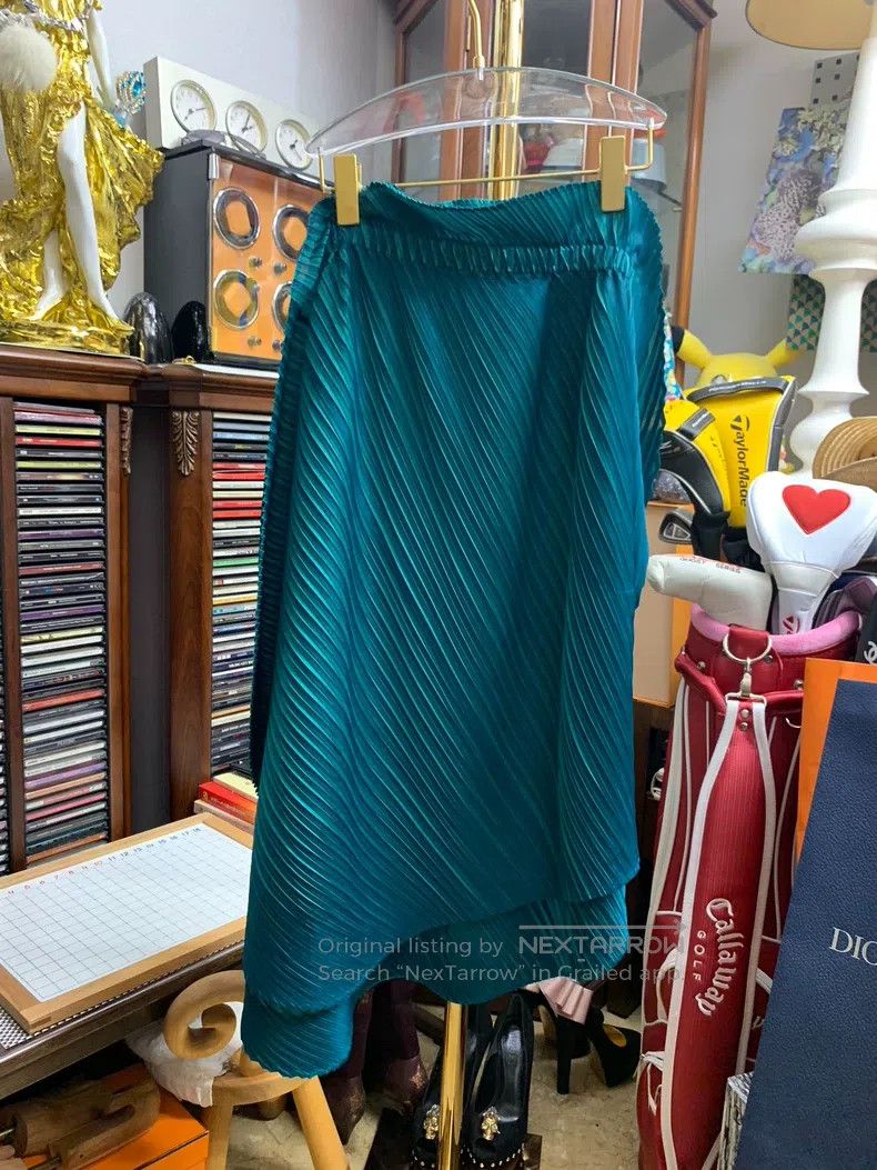 Issey Miyake Issey Miyake size:3 Irregular Dark Green Midi Skirt Size 22" - 1 Thumbnail