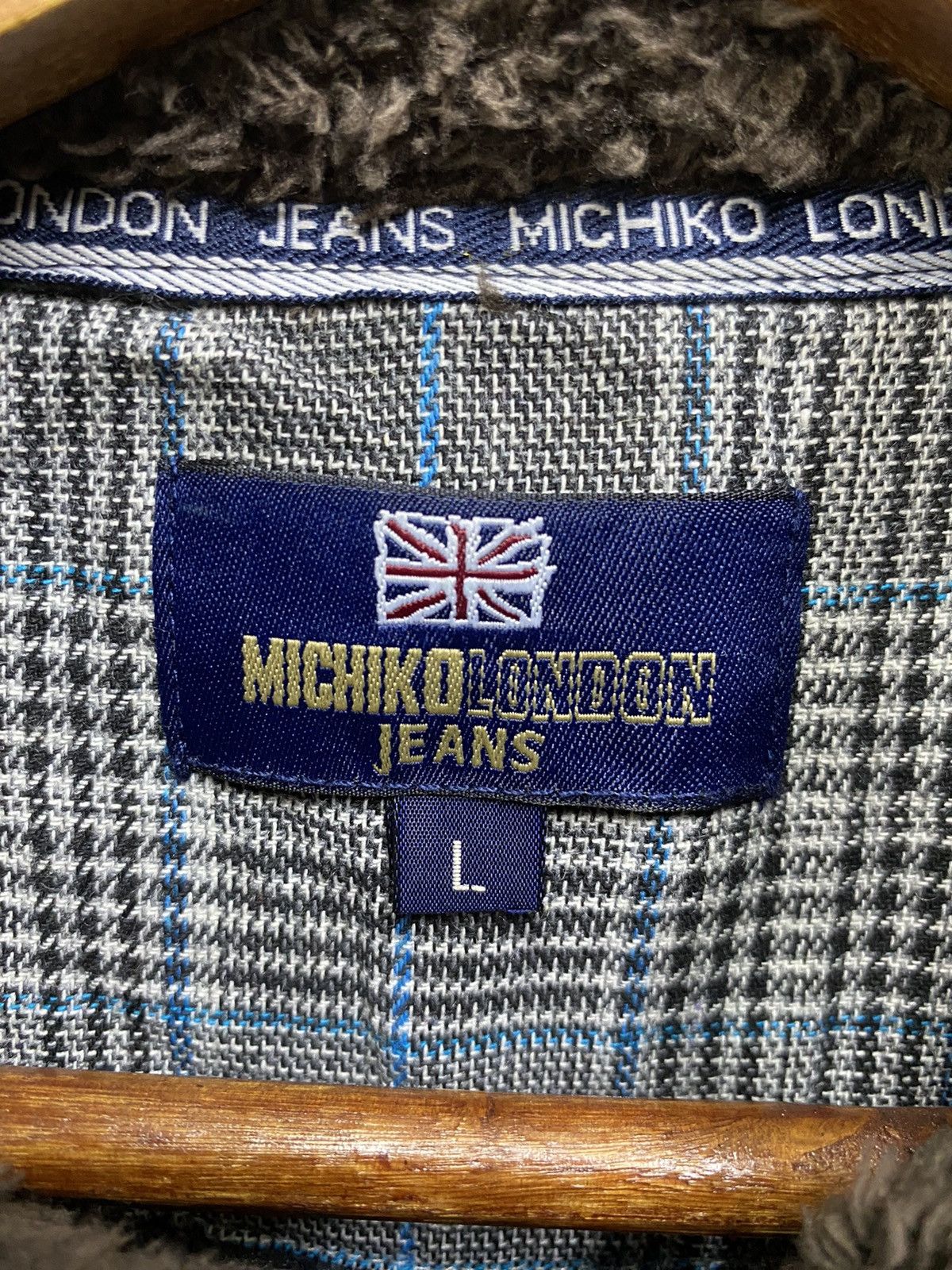Michiko Koshino London Japanese Brand Michiko London Jeans Sweater Fullzip Size L Size US L / EU 52-54 / 3 - 9 Thumbnail
