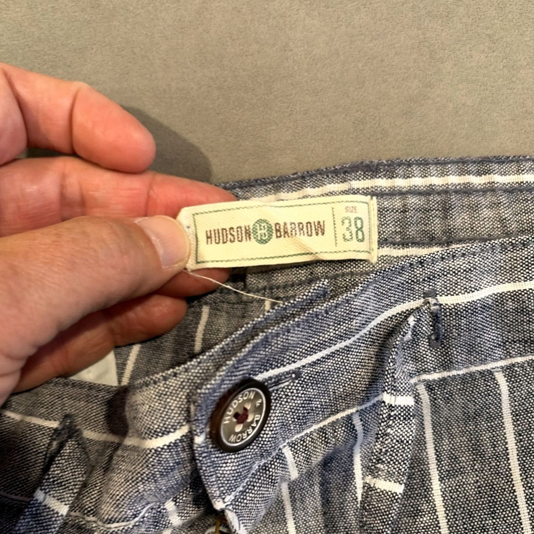 Hudson Hudson & Barrow NYC- Gray & White Striped Slastic Waist Shorts - 40" X 9" Inseam Shirt Mens Regular 40 Blue Size US 40 / EU 56 - 3 Thumbnail
