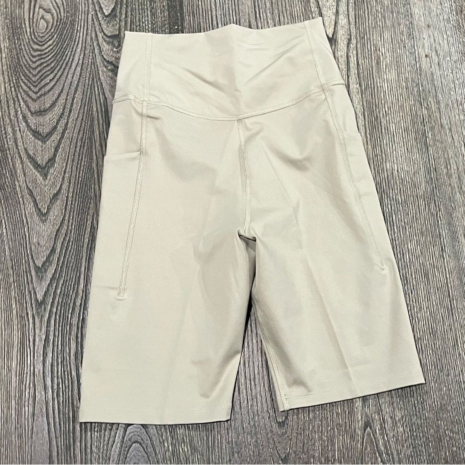 The North Face NWOT The North Face Motivation High-Rise Pocket Shorts 9" Size 28" / US 6 / IT 42 - 7 Thumbnail
