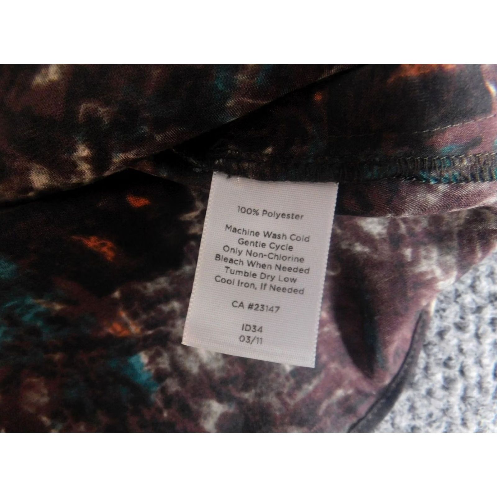 Talbots Talbots Blouse Petite Large Purple Pullover Crew Neck Sleeveless Casual Womens Polyester Rayon Button Classic Stretch Pattern Solid Size L / US 10 / IT 46 - 6 Thumbnail