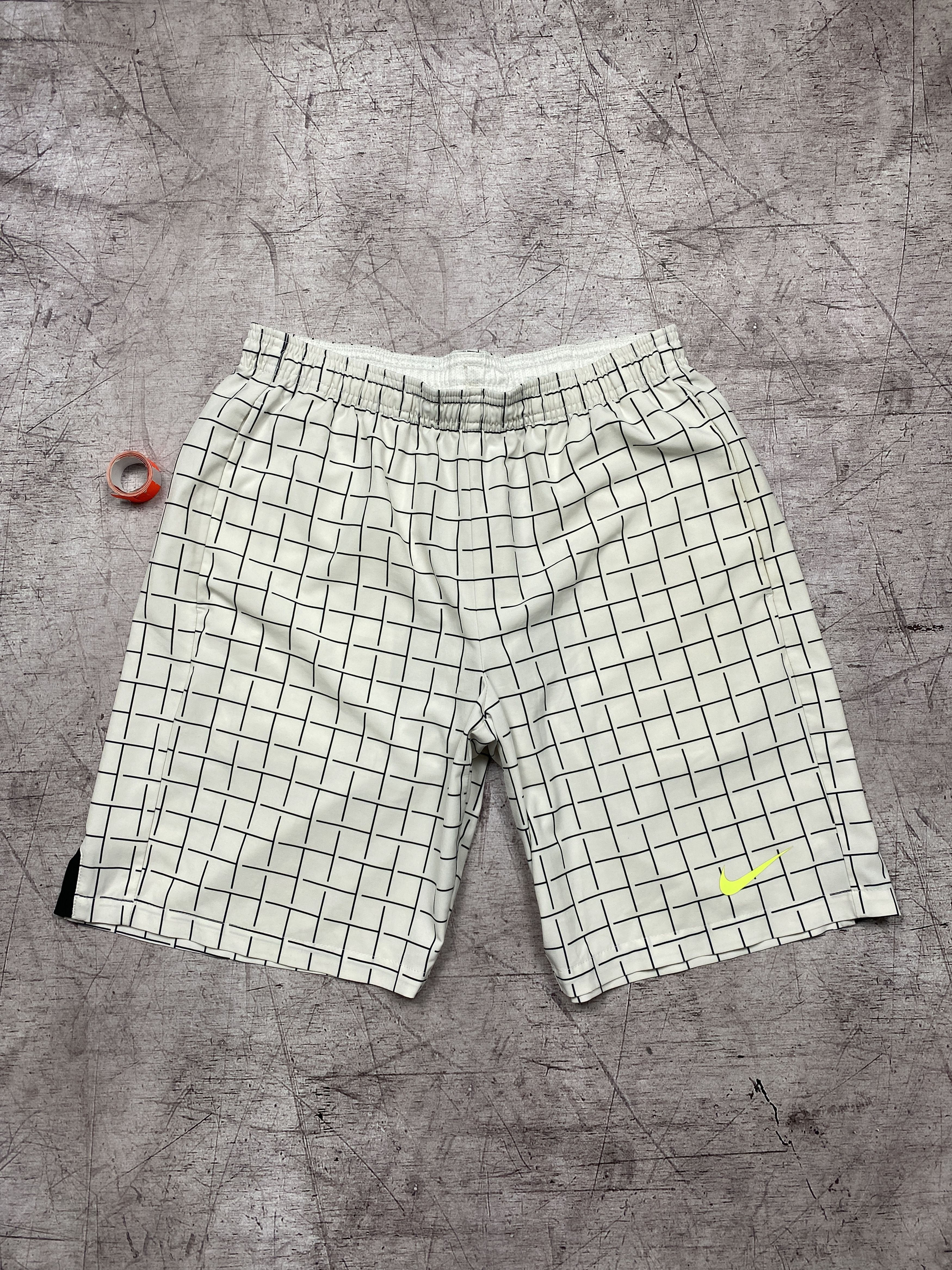 Nike × Vintage Nike Vintage Mens Plaid Shorts Size US 32 / EU 48 - 1 Thumbnail