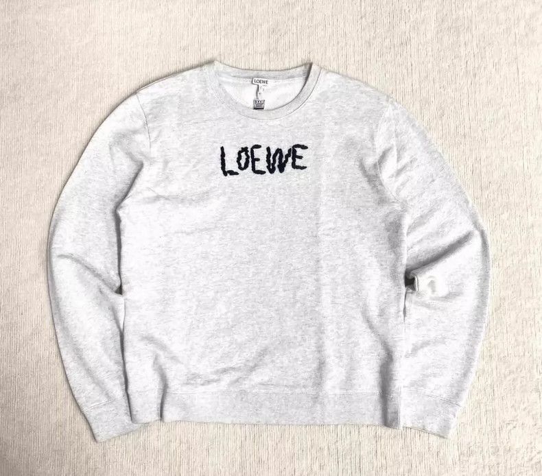 Loewe LOEWE Light gray lettering Logo embroidered hoodie Size L / US 10 / IT 46 - 1 Thumbnail