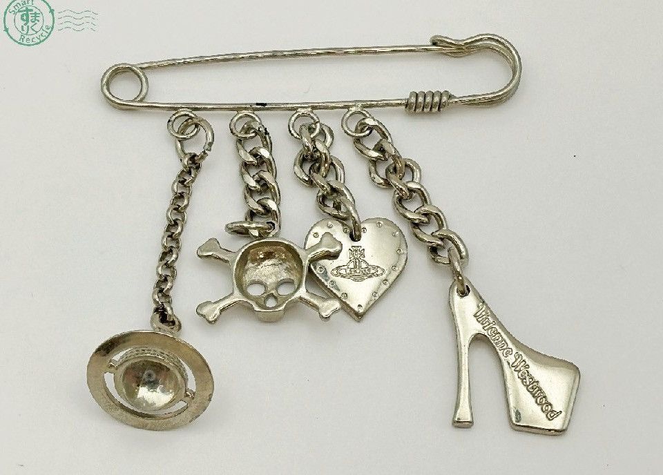Vivienne Westwood 🔥Rare🔥 Vivienne Westwood safety pin Heals 3d orb skull Size ONE SIZE - 7 Thumbnail
