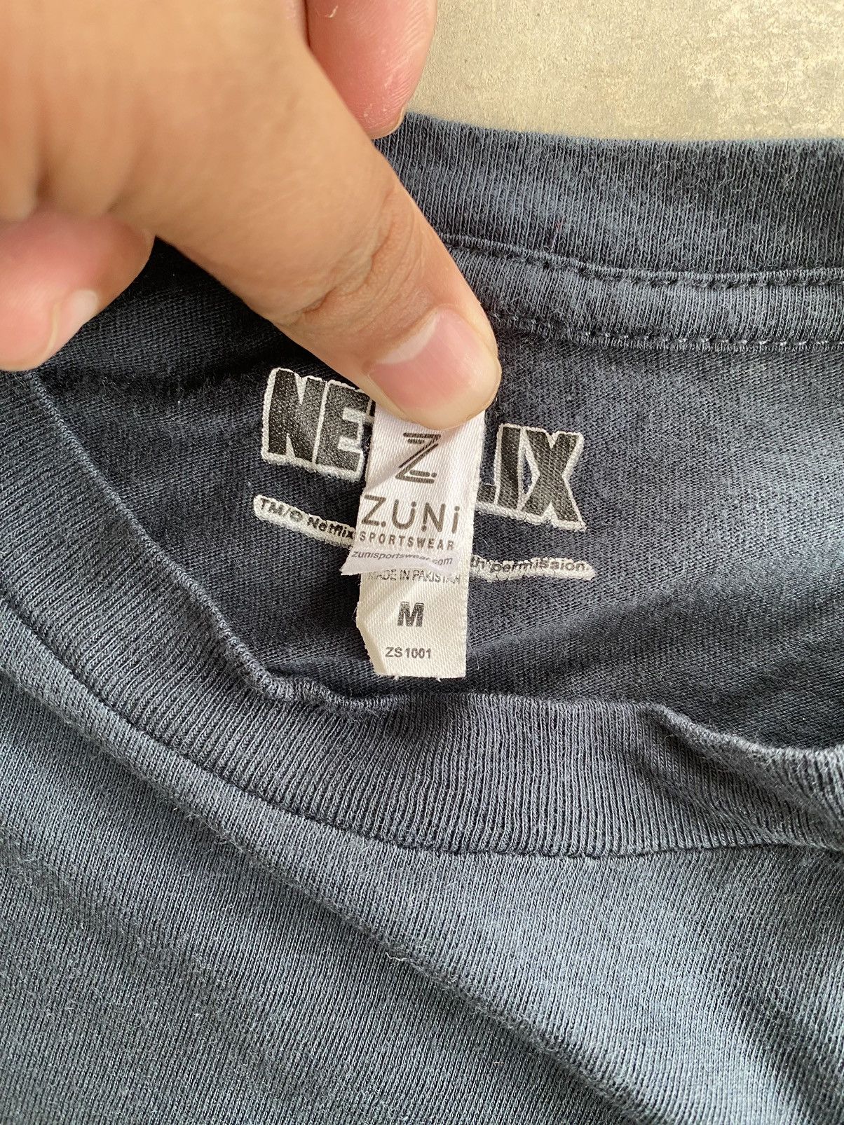Expert Horror NETFLIX THE BABYSITTER TEE Size US M / EU 48-50 / 2 - 4 Thumbnail