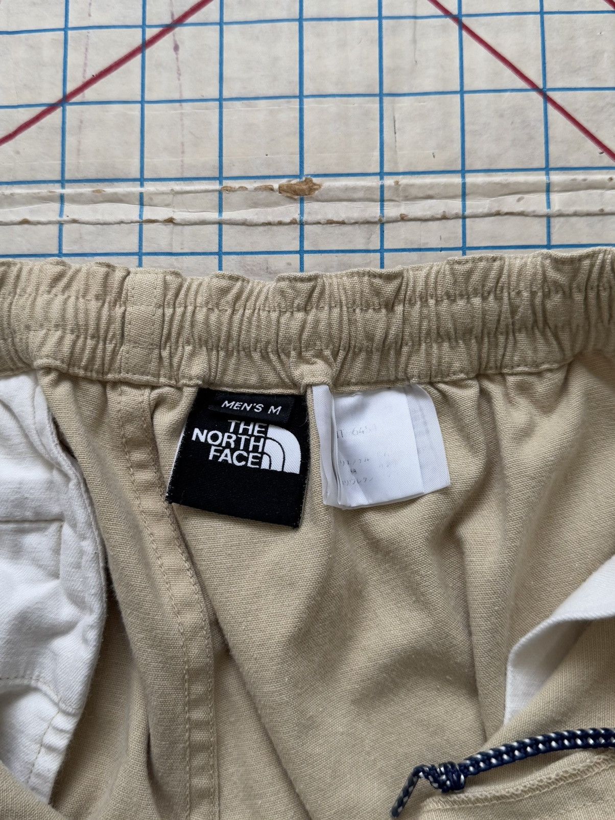 The North Face The North Face Casual Pants Light Tan Size Medium Japan Tag Size US 32 / EU 48 - 8 Thumbnail