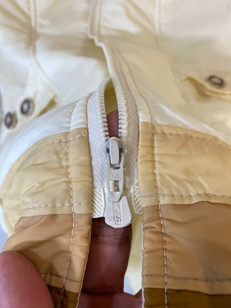 Vintage vintage white bear skiwear retro puffer jacket talon zipper Size US M / EU 48-50 / 2 - 5 Thumbnail