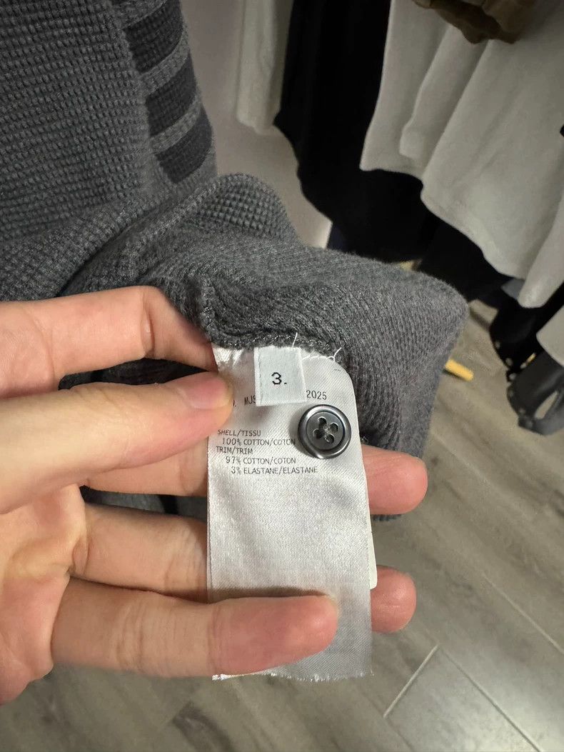 Thom Browne Thom browne Dark gray four-striped waffle high-necked sweat Size US L / EU 52-54 / 3 - 4 Thumbnail