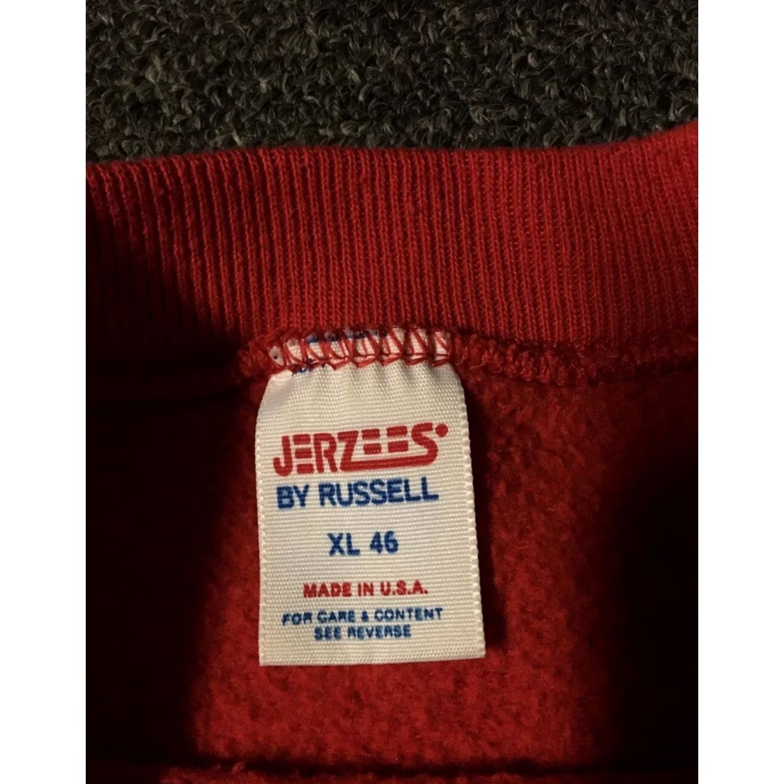 Vintage Vtg 80s Lincoln High School Bears Wrestling Faded Spellout Sweatshirt M Red USA Bears Track Grunge PE Mens Sweatshirt Size US M / EU 48-50 / 2 - 7 Thumbnail