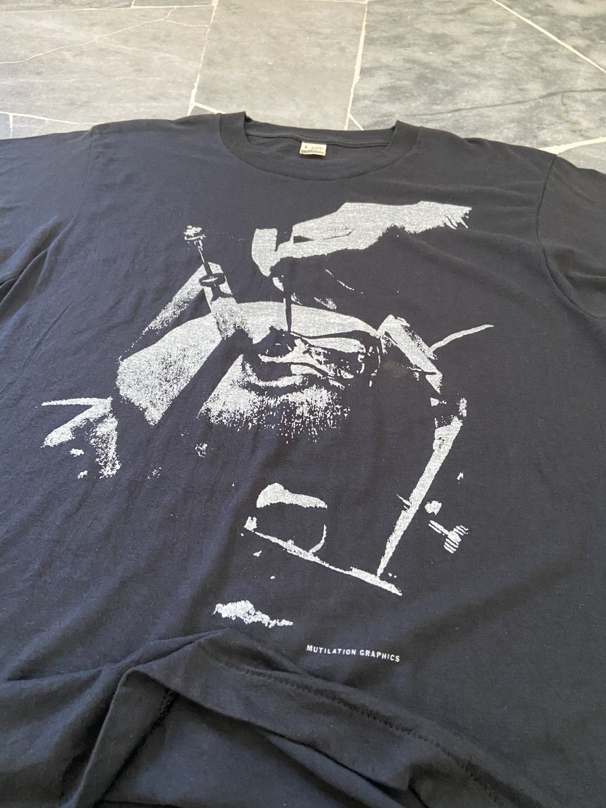 Vintage Vintage 80s Doctor Butcher MD Zombie Holocaust Movie TShirt Size US L / EU 52-54 / 3 - 8 Thumbnail