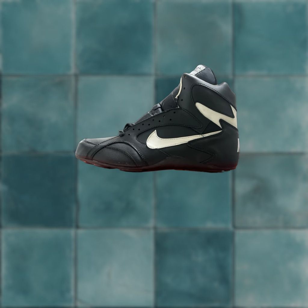 Nike VINTAGE Nike Field Football Cleats High Top Shoes Mens 9 Black 1993 NIB NOS Nike Field Cleats Mens 1993 Size US M / EU 48-50 / 2 - 1 Thumbnail