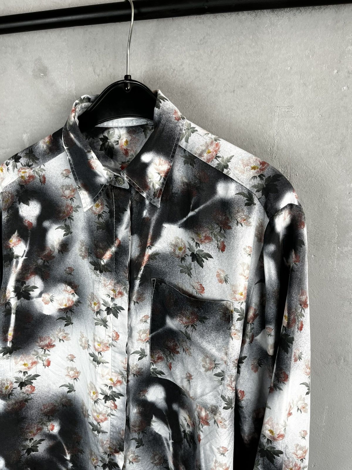 Acne Studios Acne studios silk button shirt Size XS / US 0-2 / IT 36-38 - 2 Thumbnail