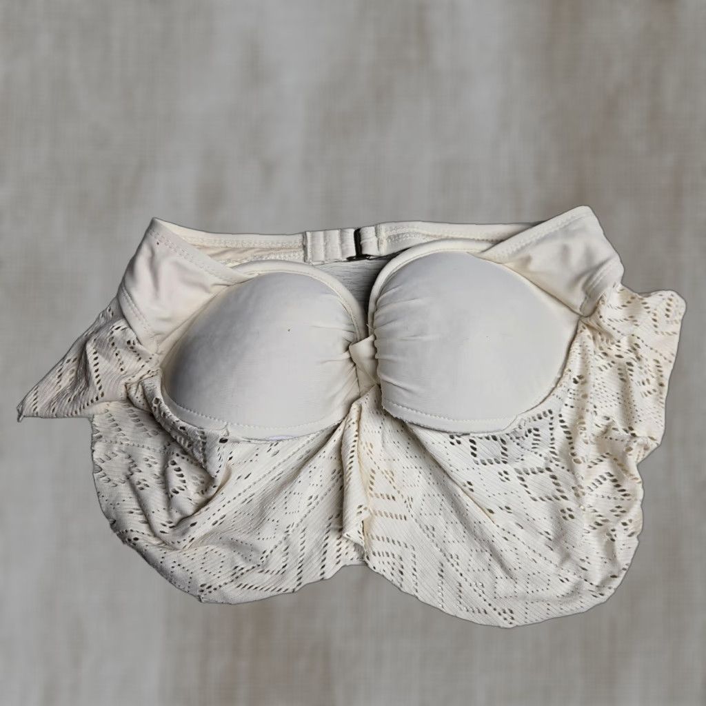 Vintage VINTAGE Xhilaration Women's Bikini Top Size L Ivory Padded Swimsuit Professional Swimwear Size L / US 10 / IT 46 - 1 Thumbnail