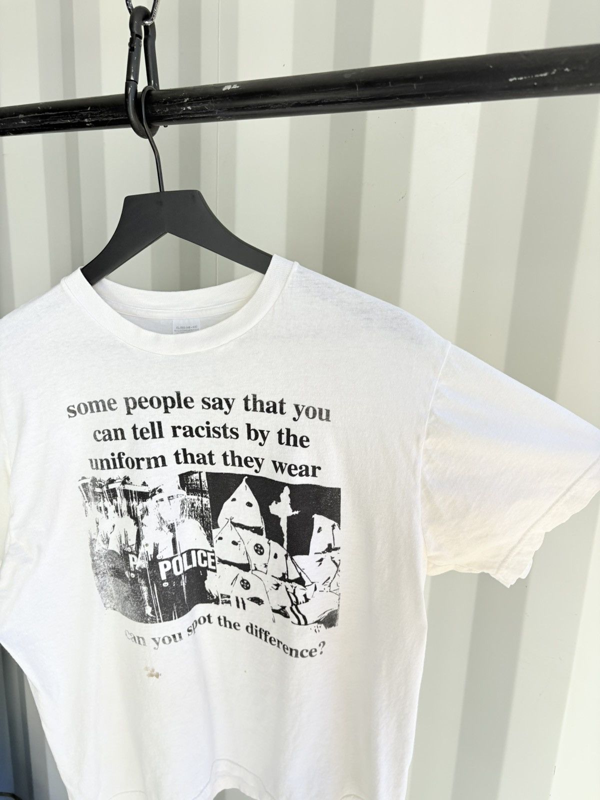 Vintage Vintage Racist Cops Shirt Faded Distressed GRUNGE Band Size US XL / EU 56 / 4 - 3 Thumbnail